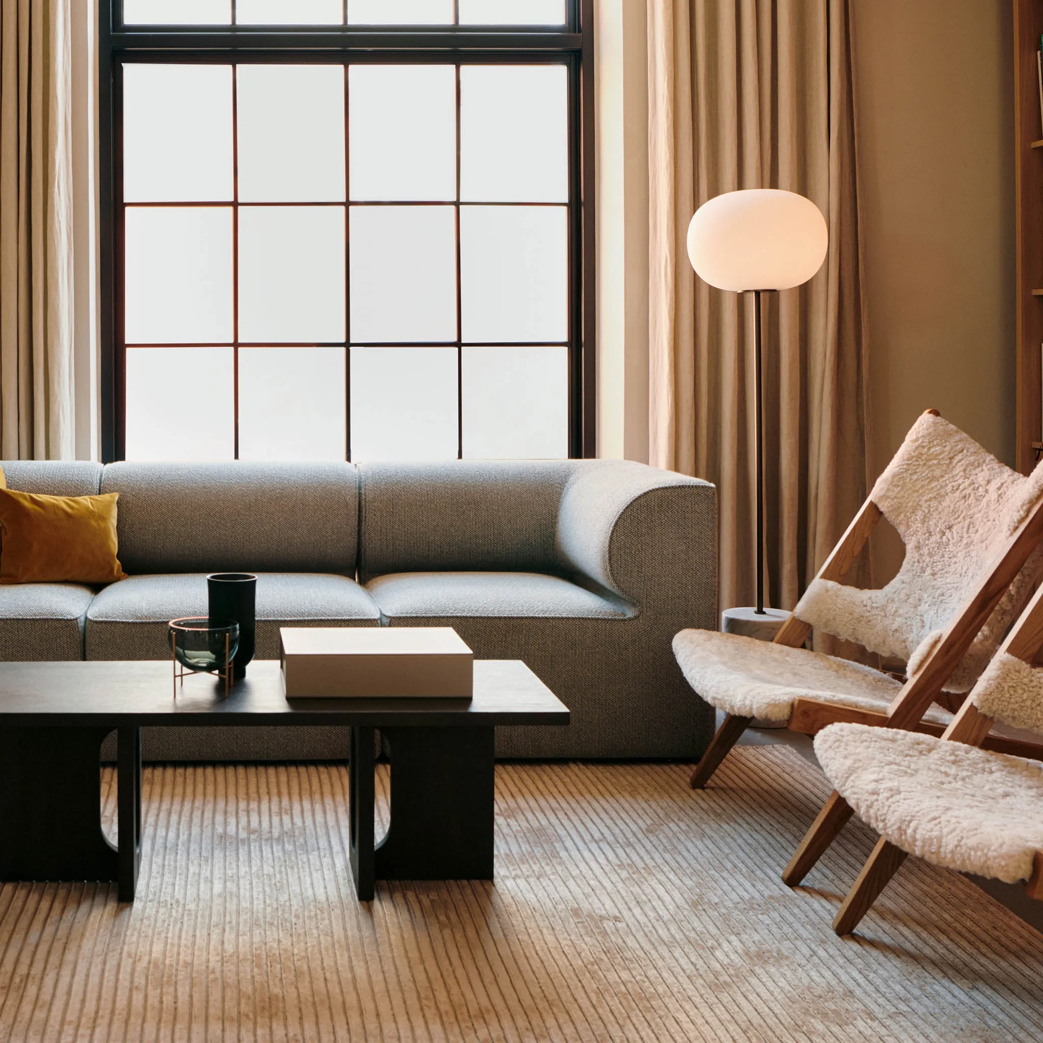 JWDA floor | travertine and brushed brass