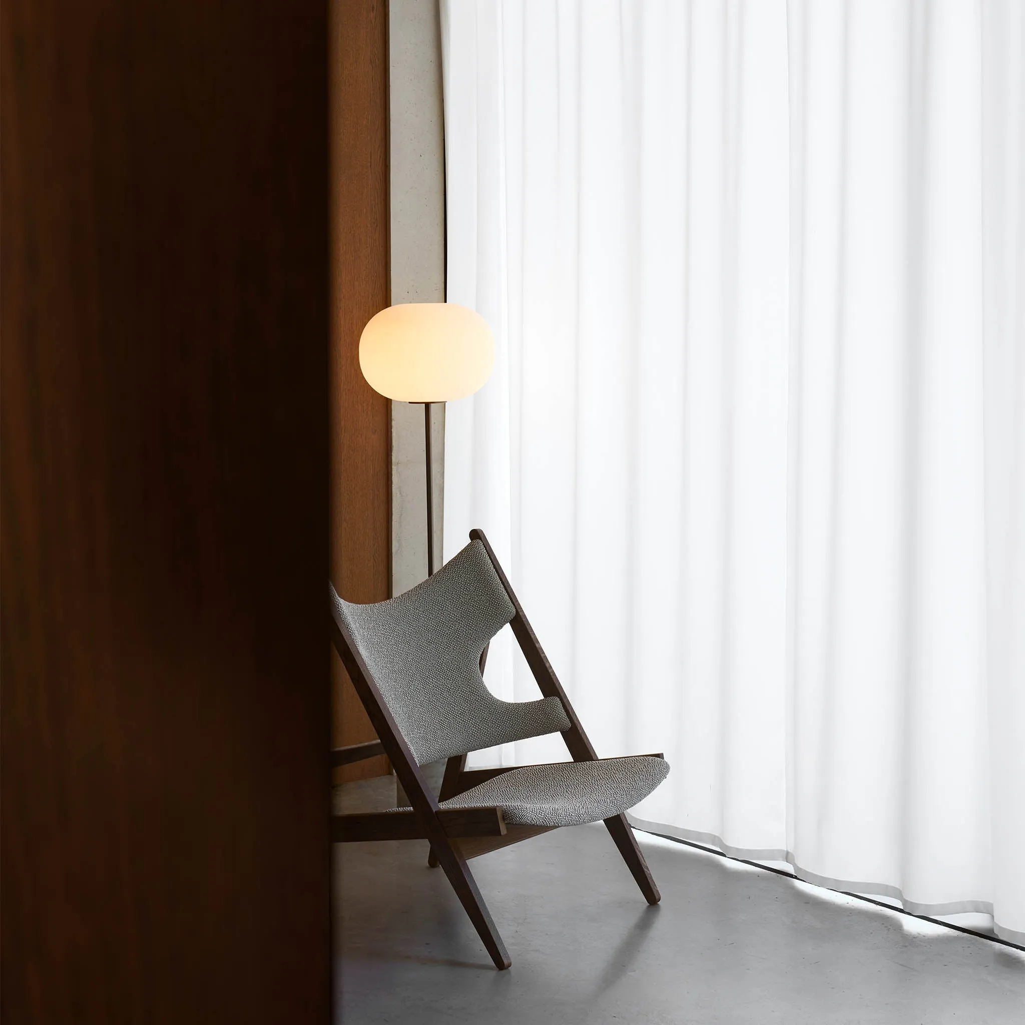 JWDA floor | travertine and brushed brass