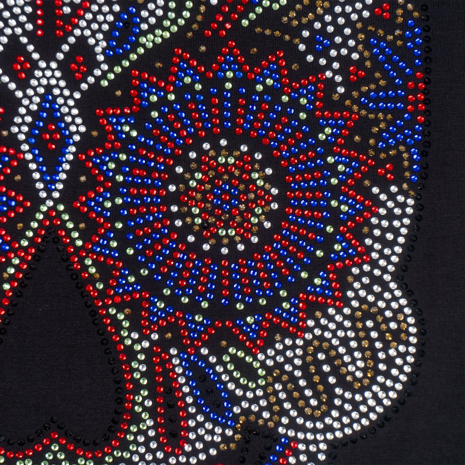 Playera con aplicación de pedrería full para hombre - Modelo RESPLANDOR